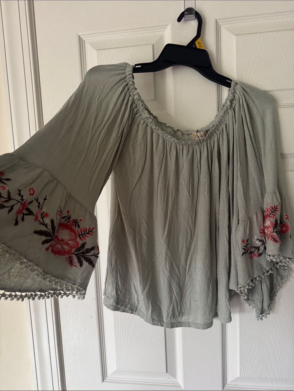 Altar'd State Boho Peasant Top with Pink Floral Embroidery on Sage Top Size M